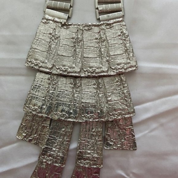 Mid chest Cleopatra Style Silver Necklace - Picture 2 of 3